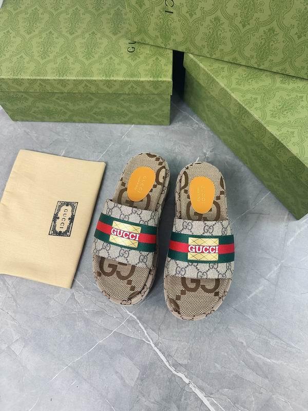 Gucci Men's Slippers 380